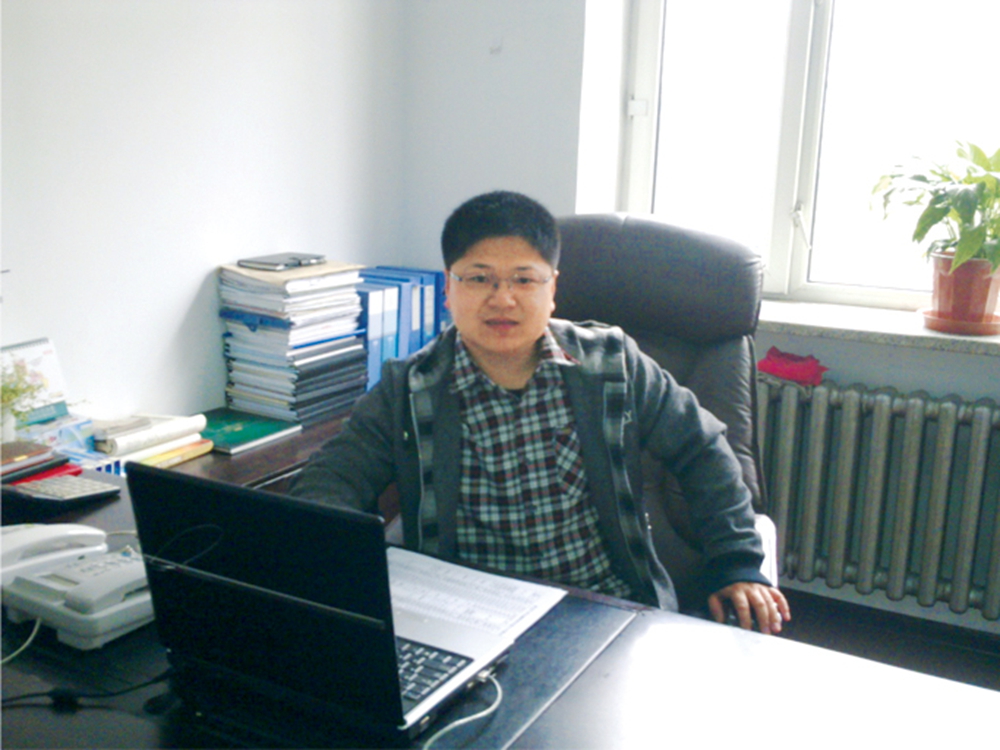 吴万东（生物制药技术2006届），黑龙江省金鑫兽药有限公司生产副总经理，年薪8万元。
